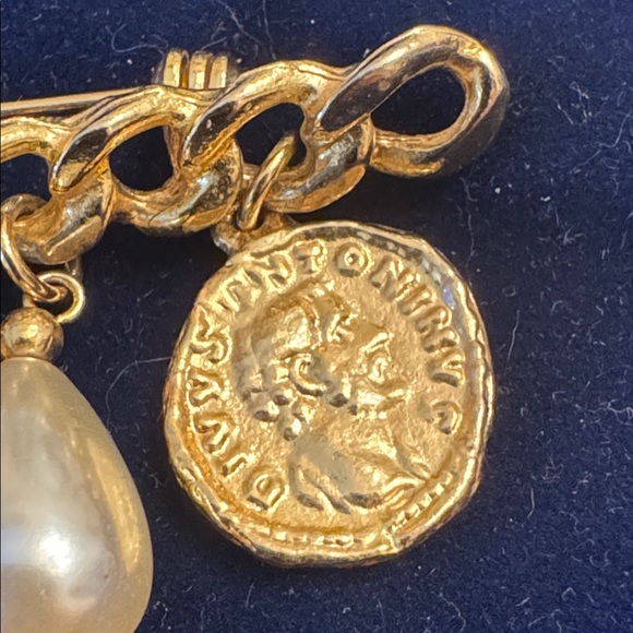 Coin & pearl like charms on a gold toned pin w/ crystal 🐈⬛ - Picture 4 of 7